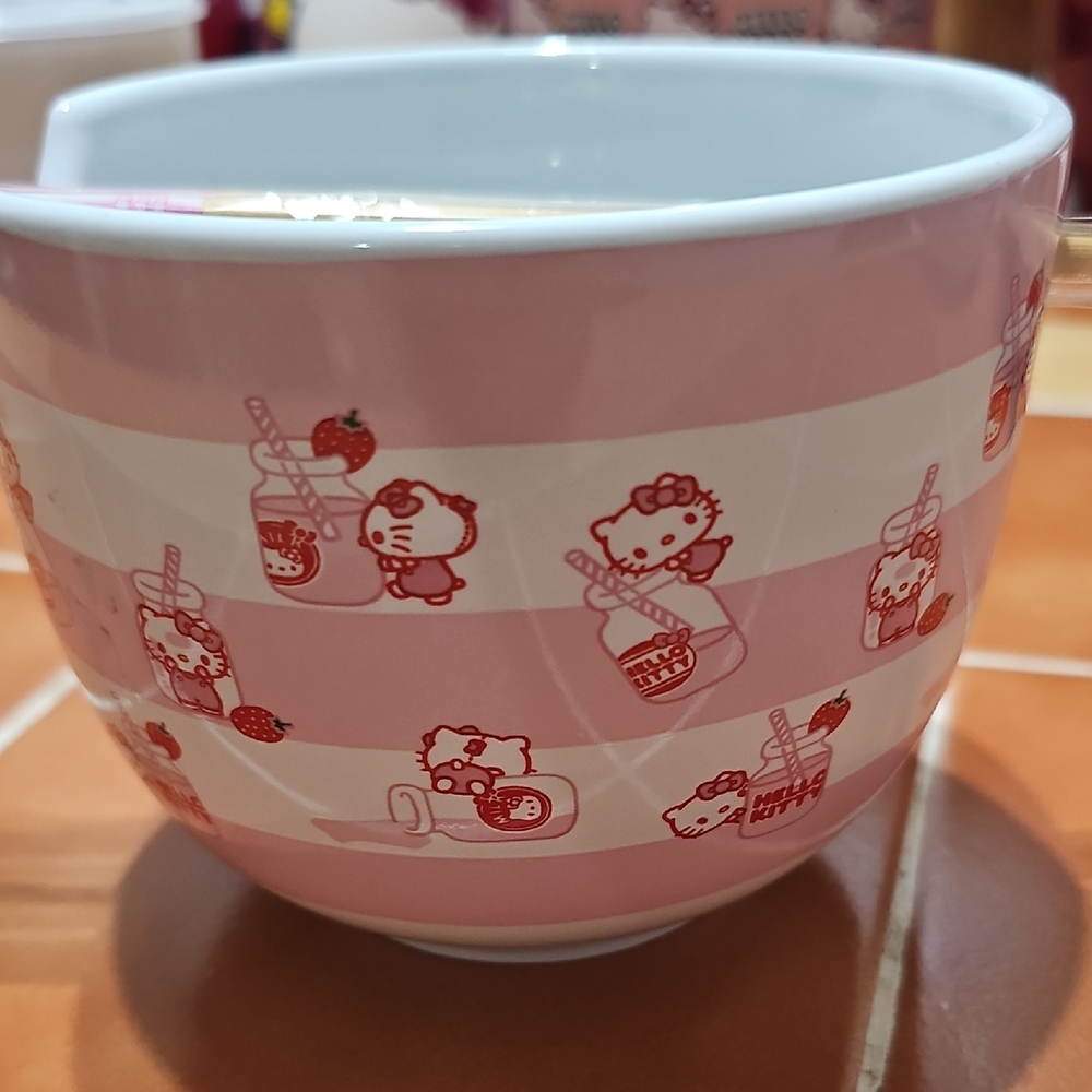 Hello Kitty White and Black Bowl
